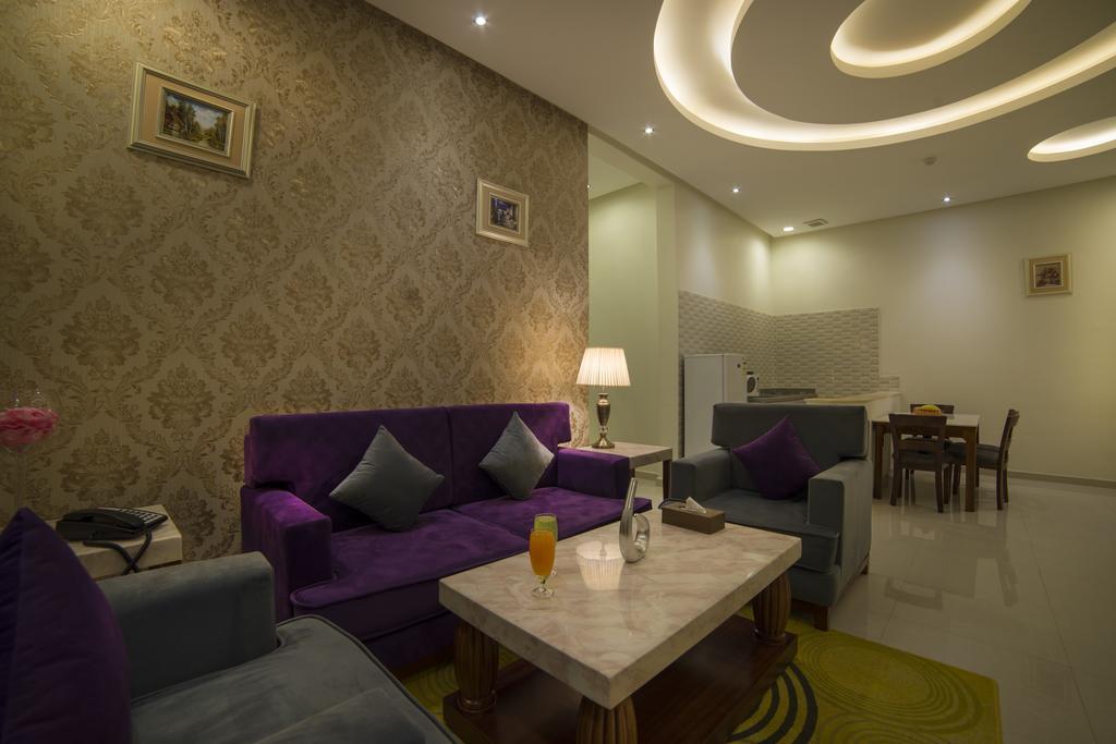 Kyan Al Yarmouk Suites Riad Exterior foto
